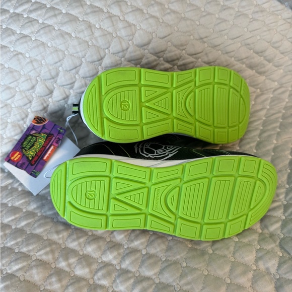 Teenage mutant ninja turtle light up sneakers - Picture 4 of 8